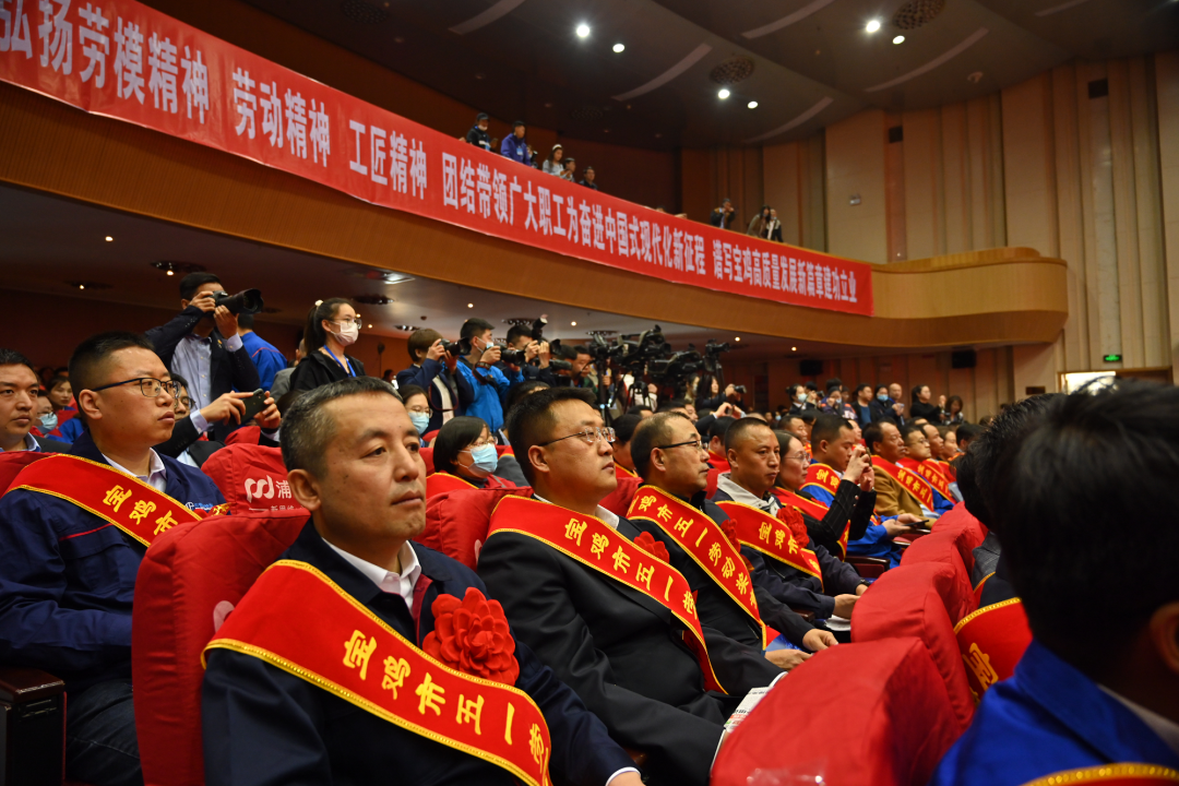 4de003fc40107341aaacbf838f3a5e51.png